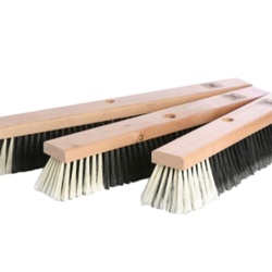 מטאטים/מגבים